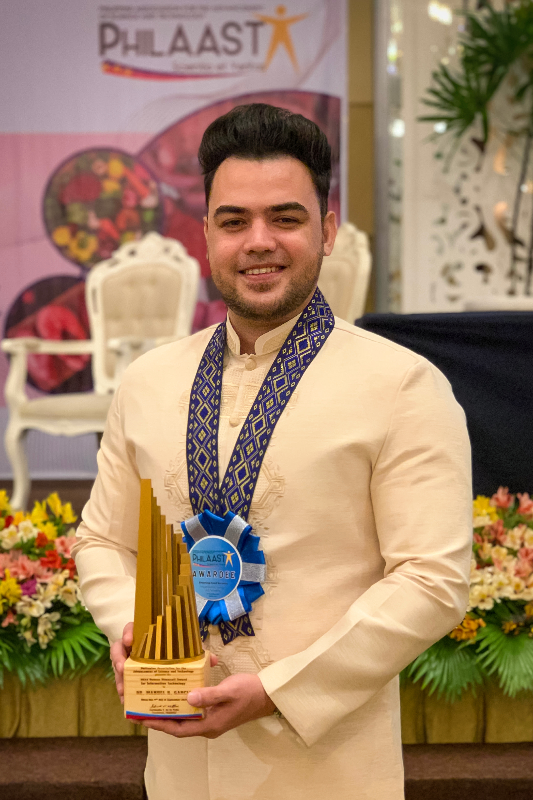 Philippine Association for the Advancement of Science and Technology (PhilAAST) recognizes Manuel B. Garcia as the first-ever Ramon Dimacali Award for Information Technology recipient.